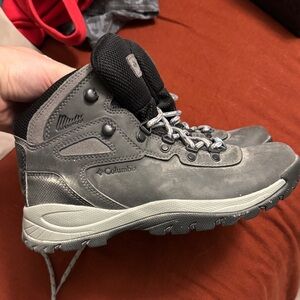 Women’s Columbia Hiking boots